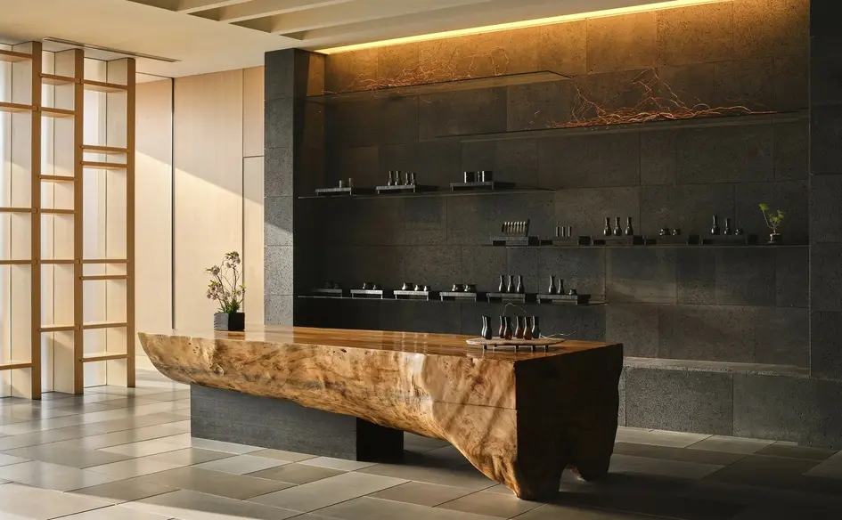 Aman Tokyo spa lounge and city view